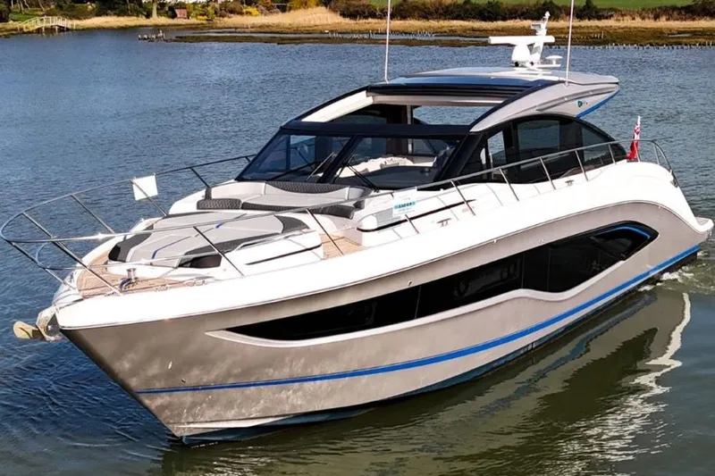  Yacht Photos Pics Princess V55 - Overall