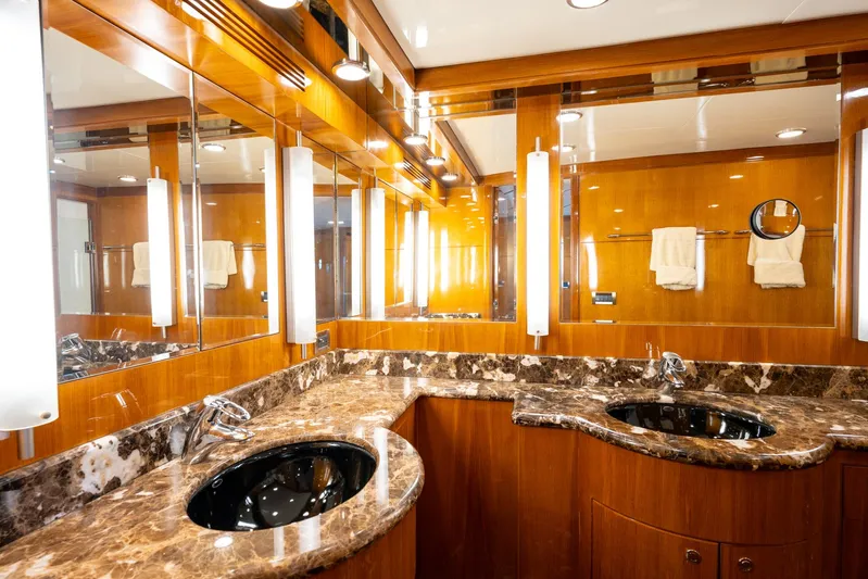 Memory Bank Yacht Photos Pics 