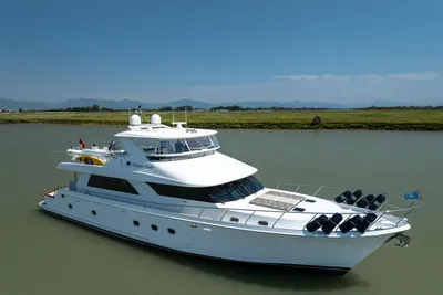Ocean Alexander 80 Cockpit Motoryacht