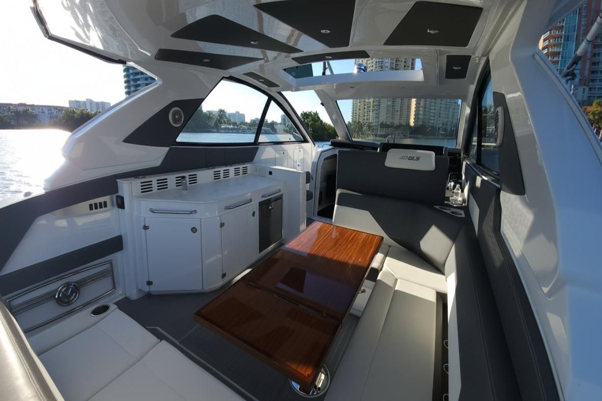 2021 Cruisers Yachts 42 