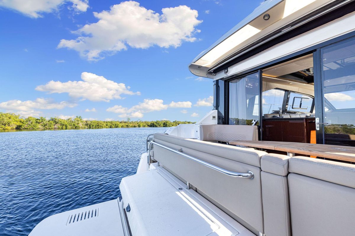 2017 Sea Ray 46 