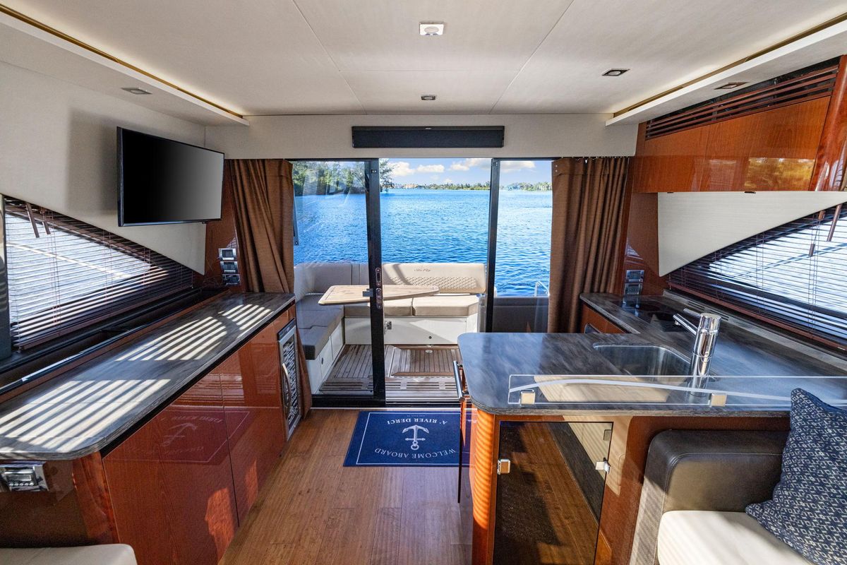 2017 Sea Ray 46 