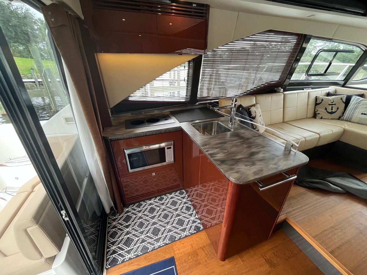 2017 Sea Ray 46 