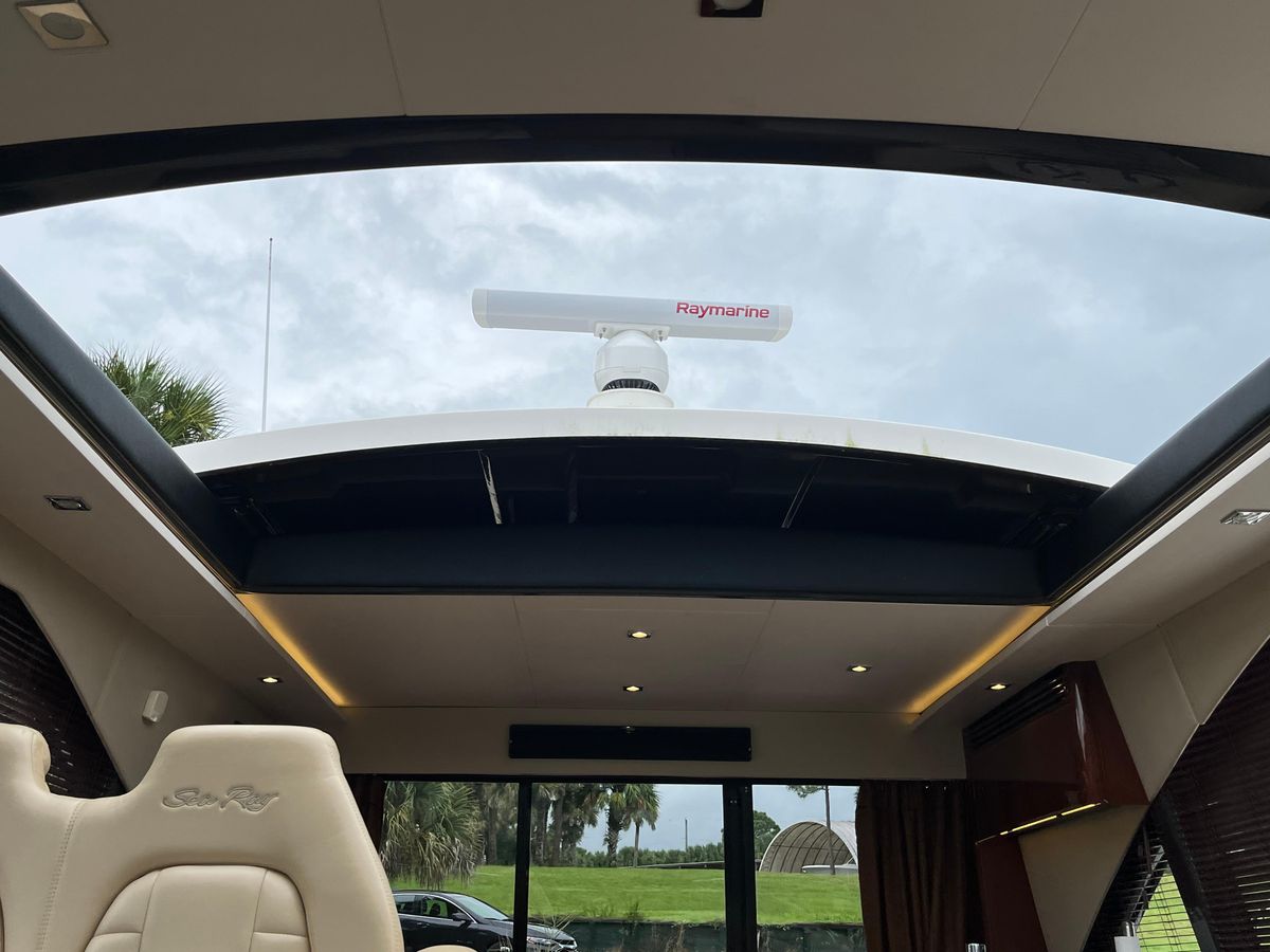 2017 Sea Ray 46 