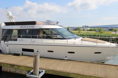 2012 Sealine F42