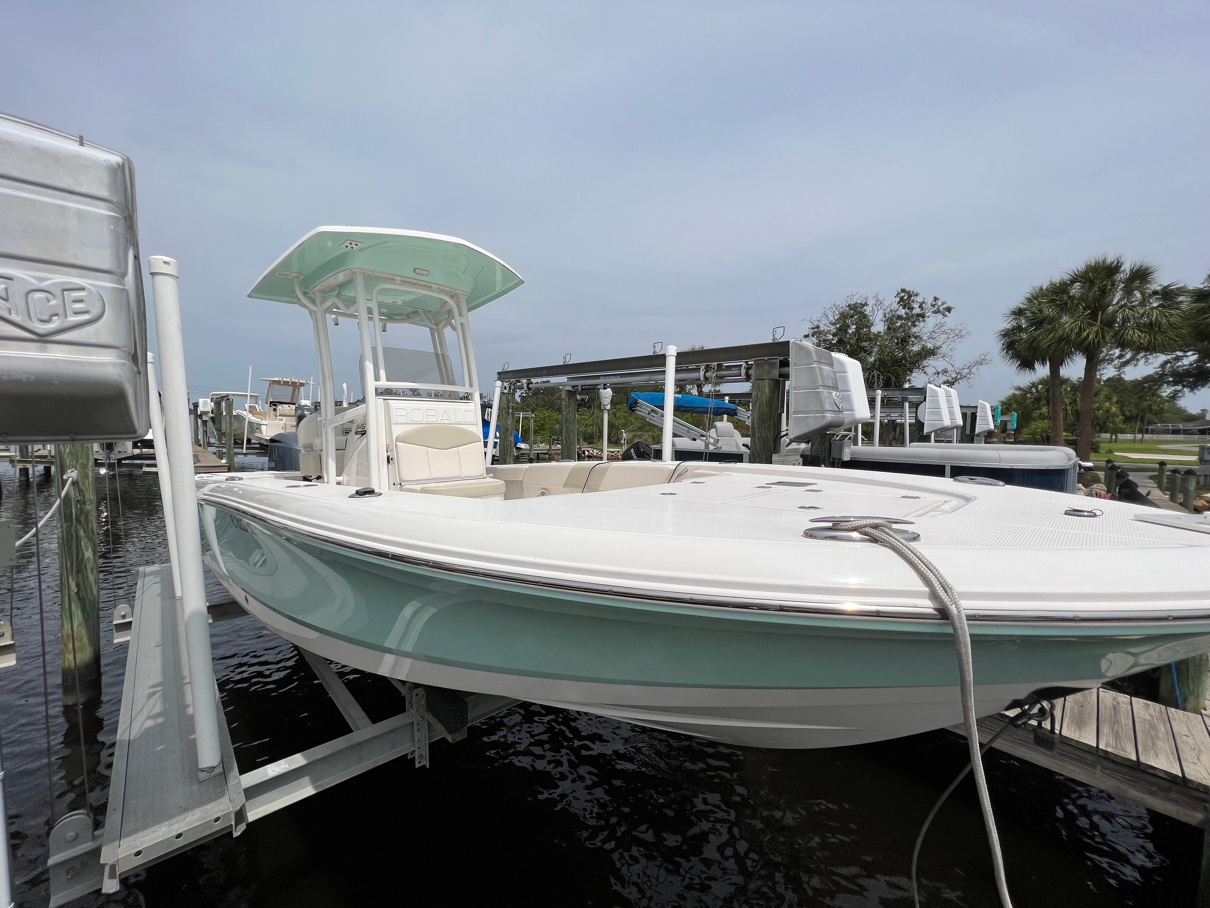2017 Robalo 246 Cayman Bay for sale YachtWorld
