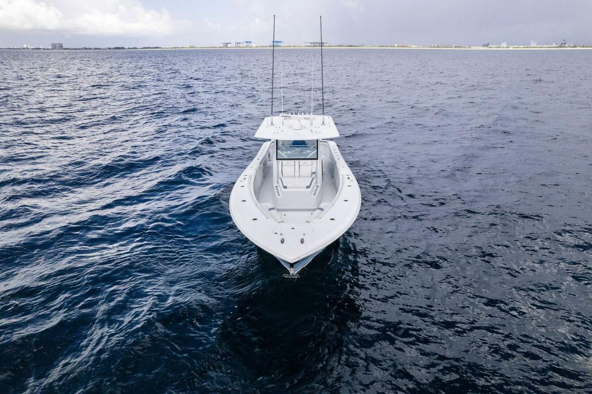 2023 Yellowfin 42 