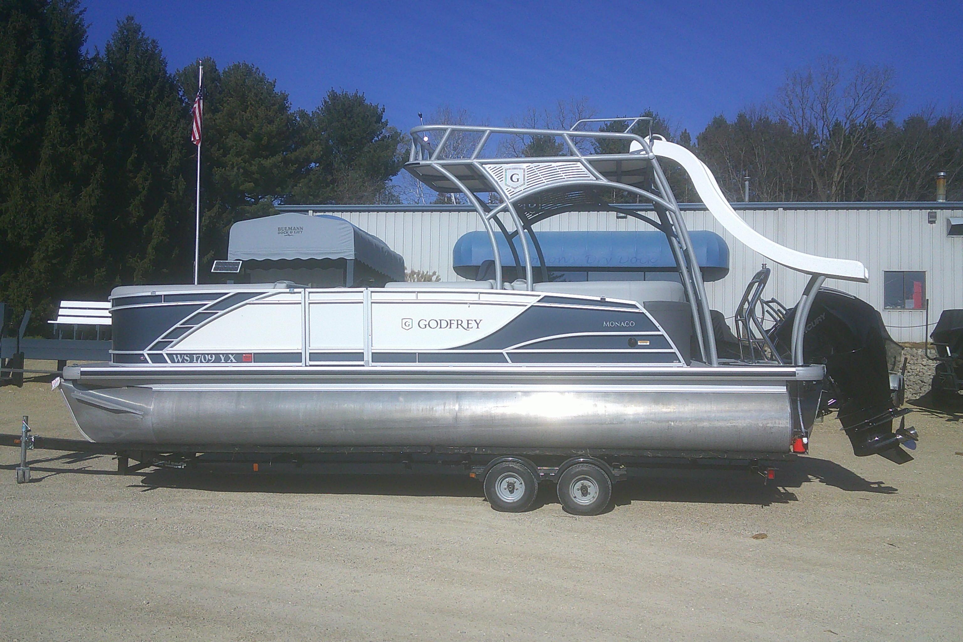 Godfrey Monaco 255 SD