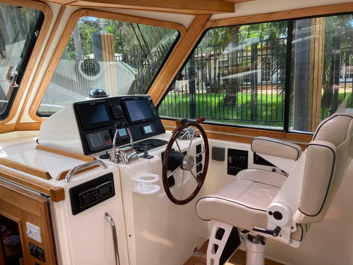 Green Heron Yacht Photos Pics 