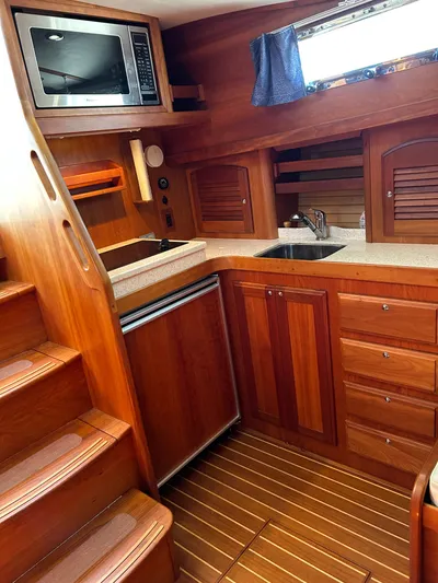 Green Heron Yacht Photos Pics 