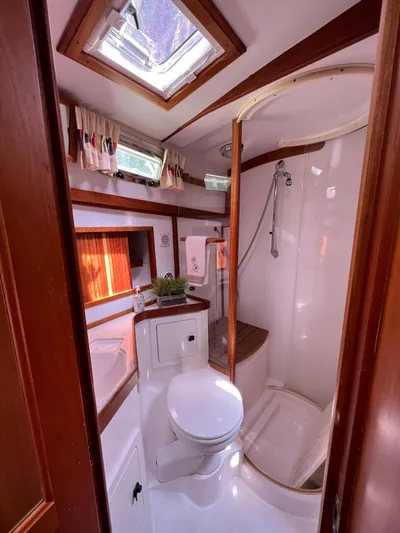 Green Heron Yacht Photos Pics 