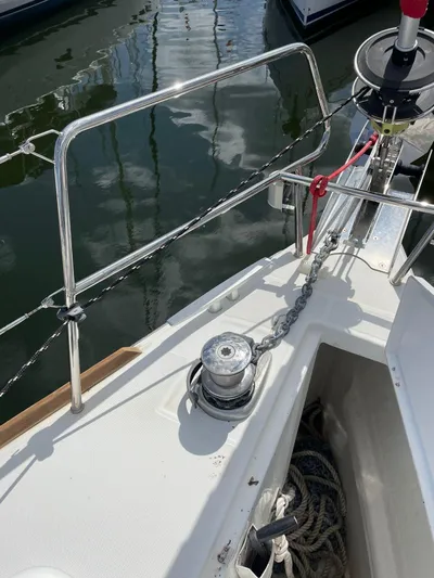 Hygge Yacht Photos Pics 2017 Jeanneau Sun Odyssey 479 yacht deck with winch and chain detail.