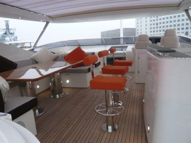 2011-98-5-sunseeker-30-metre-yacht