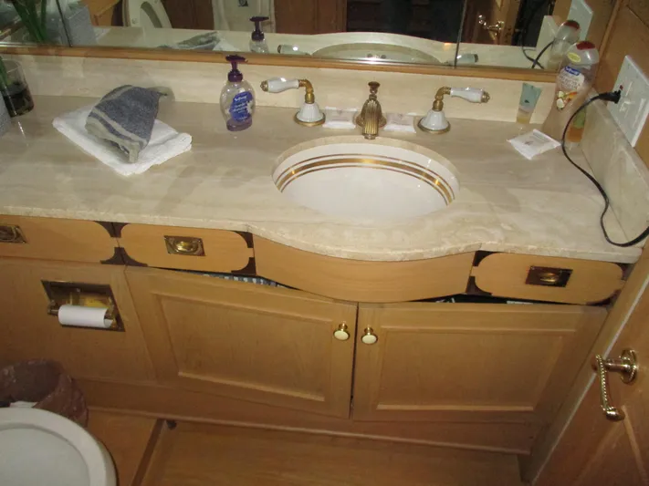 Accord Yacht Photos Pics 