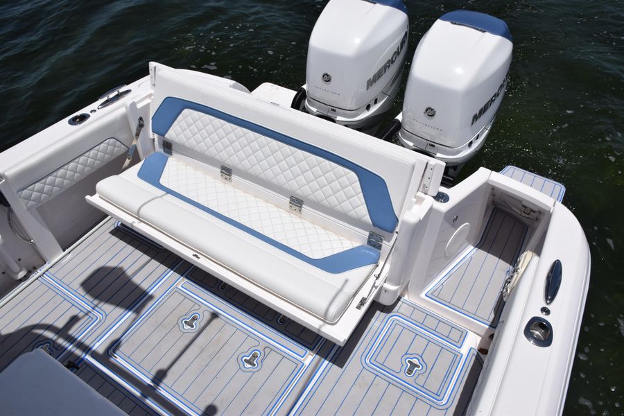 2020 Intrepid 327 OPEN