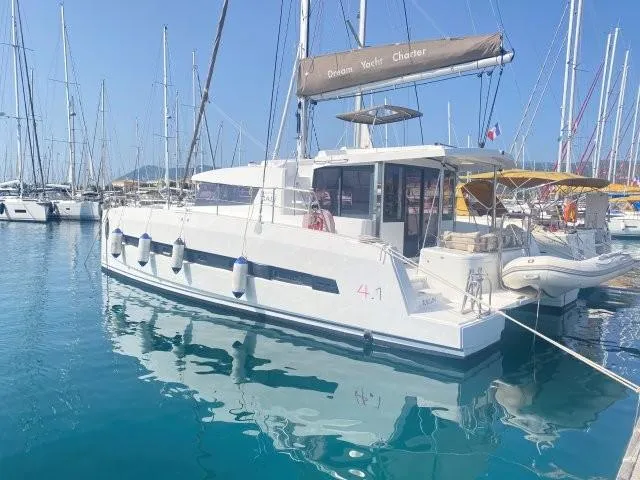 Galadriel Yacht Photos Pics Bali 4.1