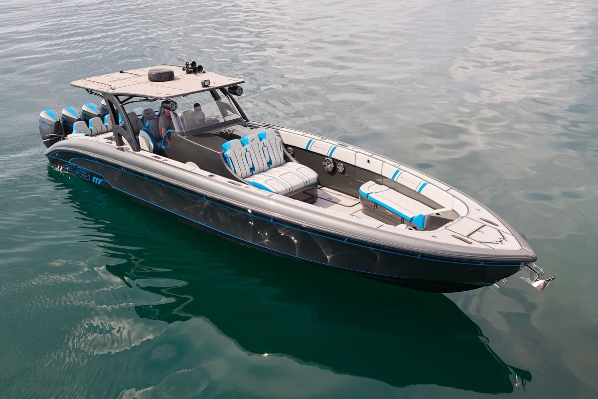 2020 Midnight Express 43 