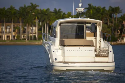2012 Prestige 440 S