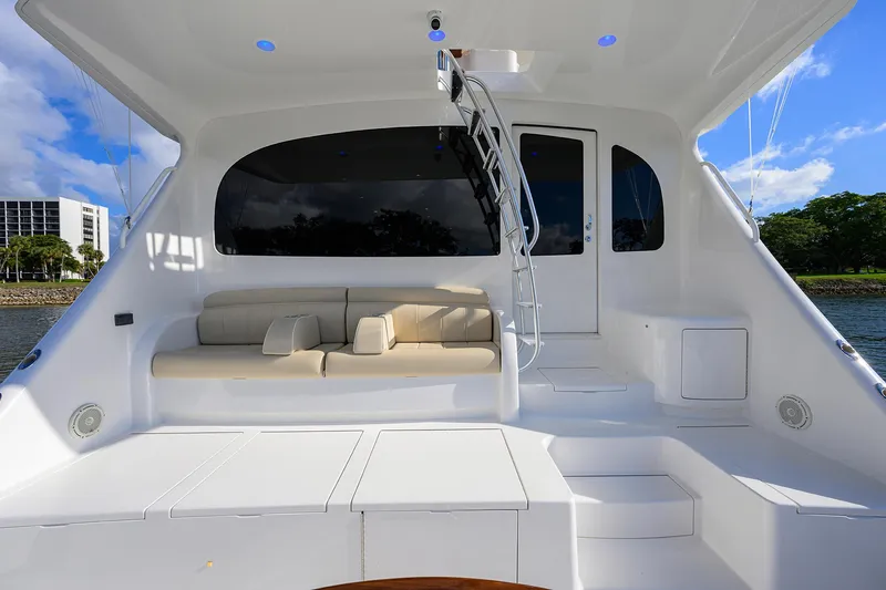 Lamplighter Yacht Photos Pics Viking 80 LAMPLIGHTER - Cockpit Mezzanine & Ladder to Flybridge