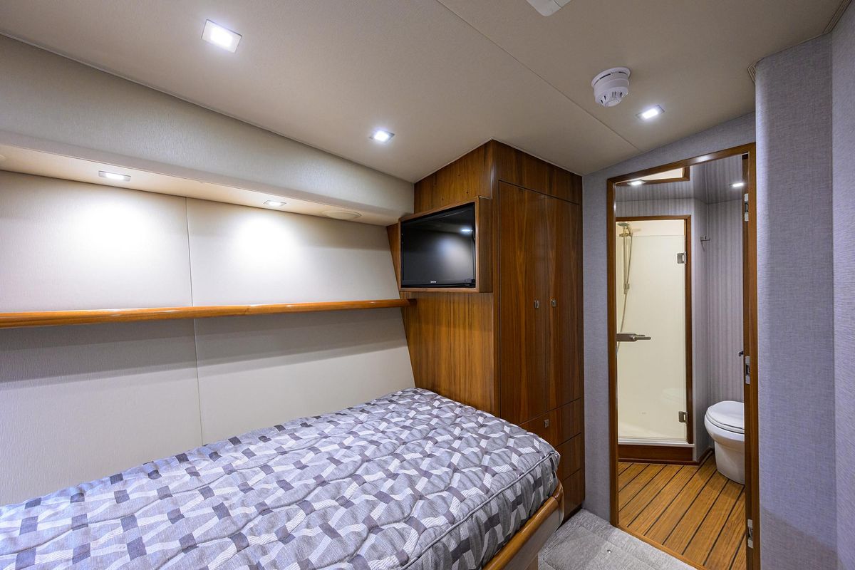 2019 Viking 80 