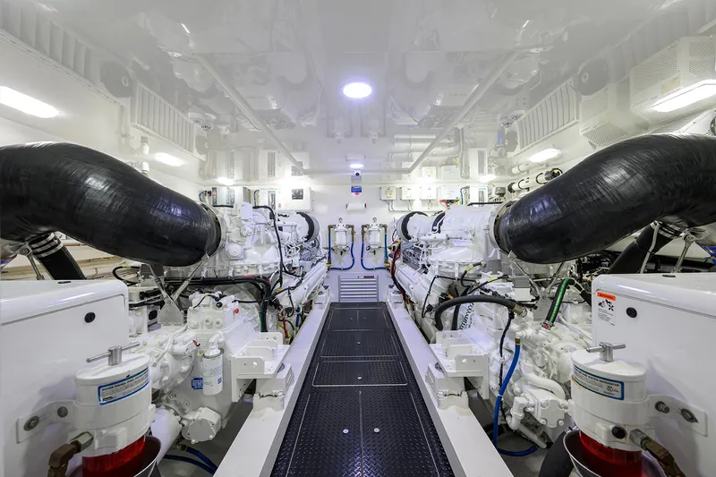 Lamplighter Yacht Photos Pics Viking 80 LAMPLIGHTER - Engine Room