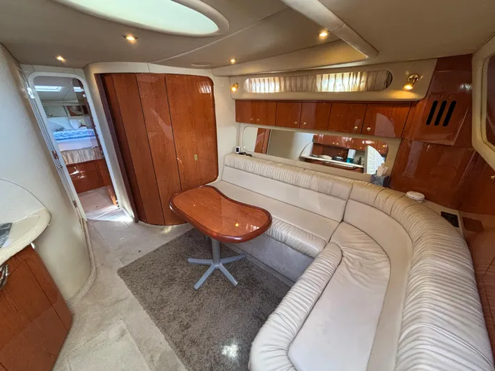 Dragon Fly Yacht Photos Pics Salon to starboard