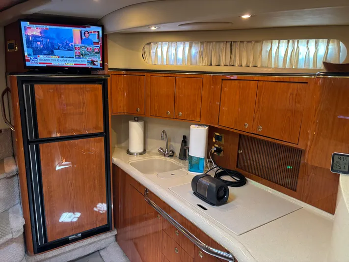 Dragon Fly Yacht Photos Pics Galley