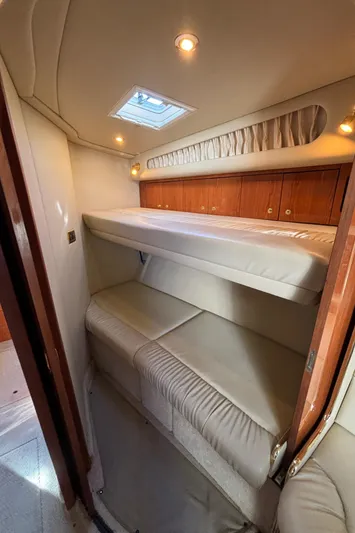 Dragon Fly Yacht Photos Pics Bunkhouse