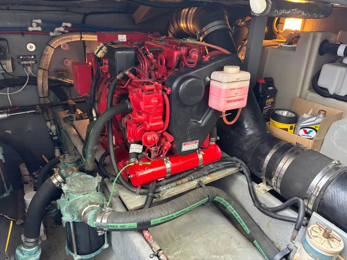 Dragon Fly Yacht Photos Pics Westerbeke Generator