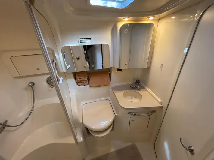 Dragon Fly Yacht Photos Pics Vacuflush Head/Vanity/Med Cabinet