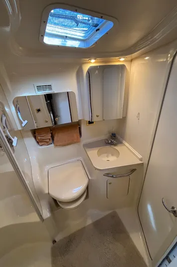 Dragon Fly Yacht Photos Pics Fold Down Seat over head/Ensuite door to FSR