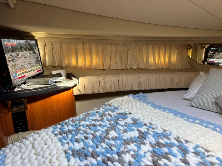 Dragon Fly Yacht Photos Pics Owners Stateroom to Port