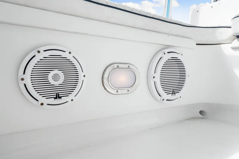 Bahama Belle Yacht Photos Pics Boat interior with speakers and light, Blackwell 72, 1996 model.