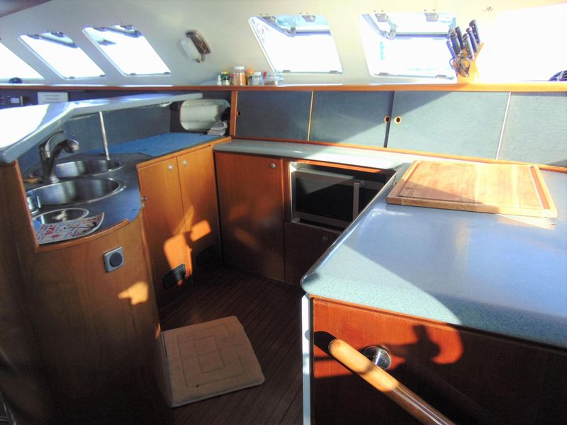 1999 Fountaine Pajot Marquises