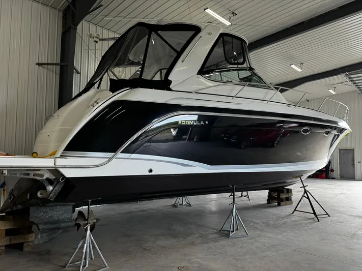 Life Goes On Yacht Photos Pics 