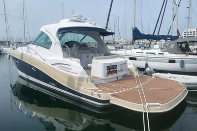 2010 Four Winns Vista 475