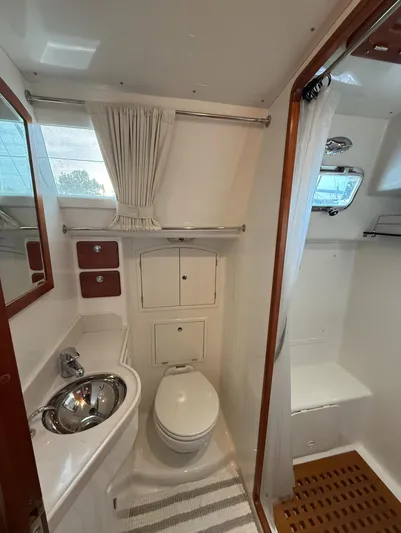 Miss T Yacht Photos Pics 