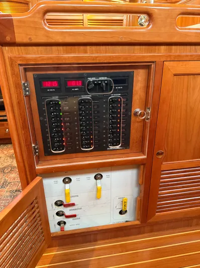 Miss T Yacht Photos Pics 