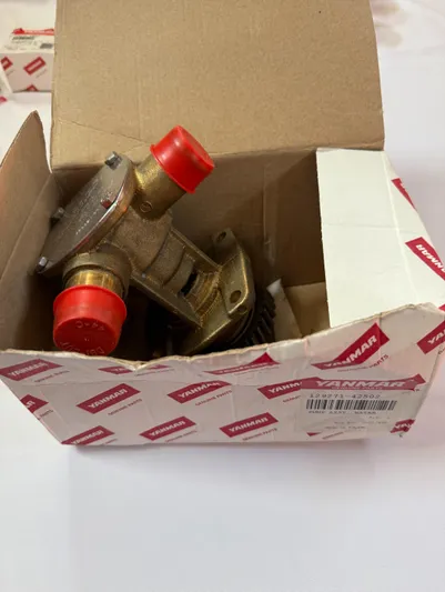 Miss T Yacht Photos Pics 