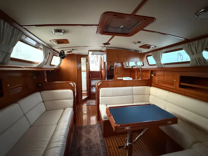 Miss T Yacht Photos Pics 