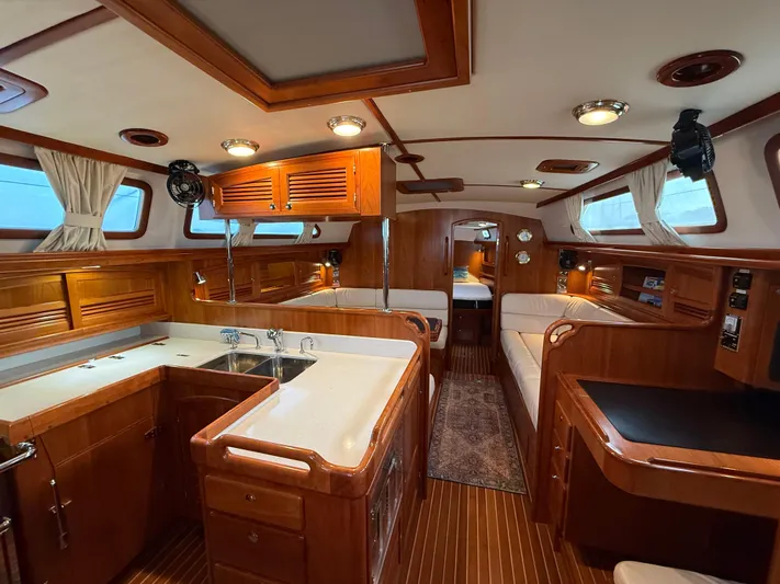 Miss T Yacht Photos Pics 