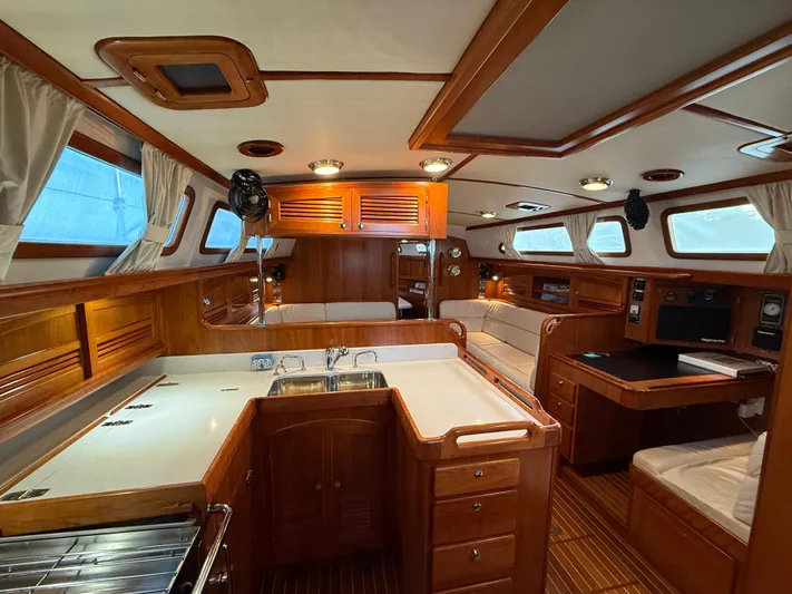 Miss T Yacht Photos Pics 