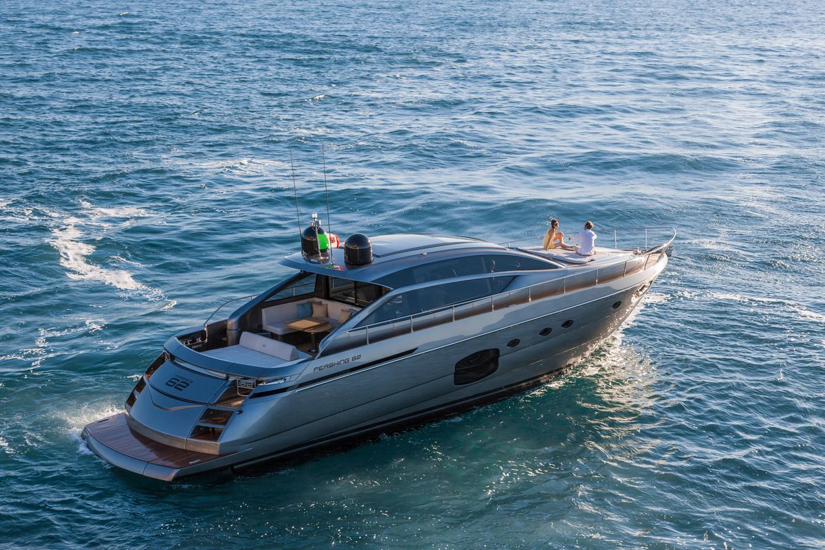 2016 Pershing 62