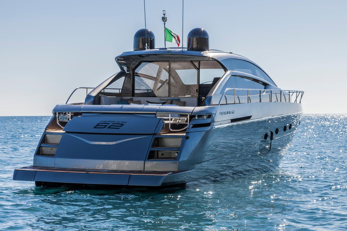 2016 Pershing 62