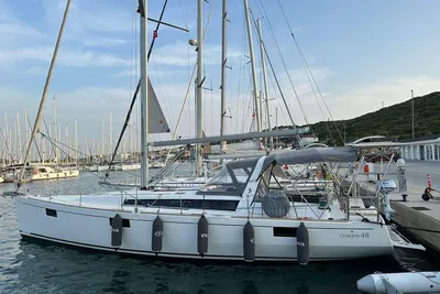 2012 Beneteau Oceanis 48