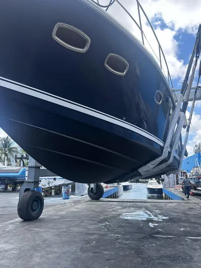 Beach House Yacht Photos Pics 