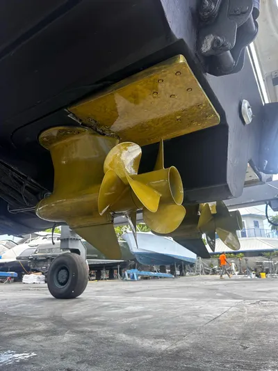 Beach House Yacht Photos Pics 