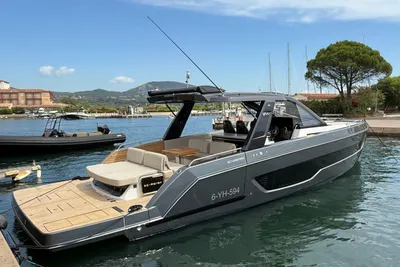 2025 Schaefer V44