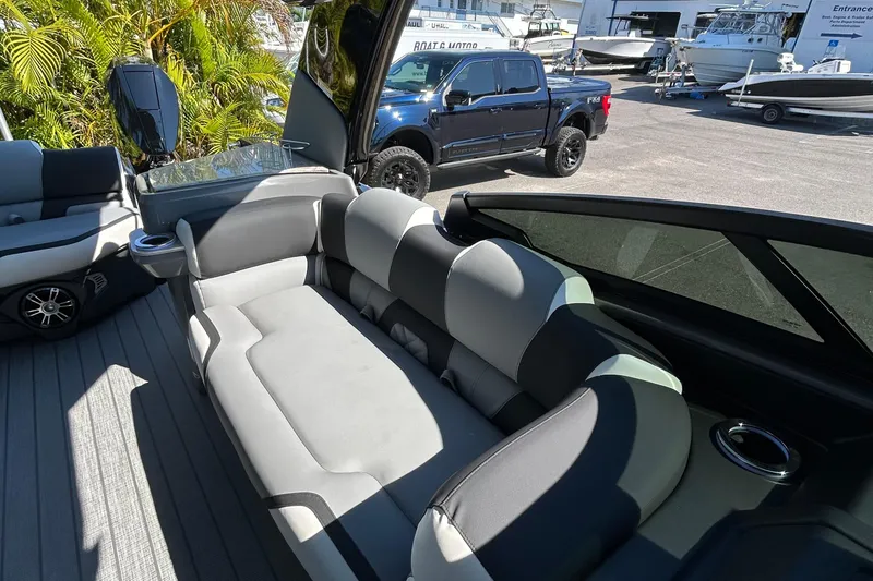  Yacht Photos Pics Luxurious seating on 2026 Avalon Excalibur 27-Foot boat, with sleek design and modern amenities.