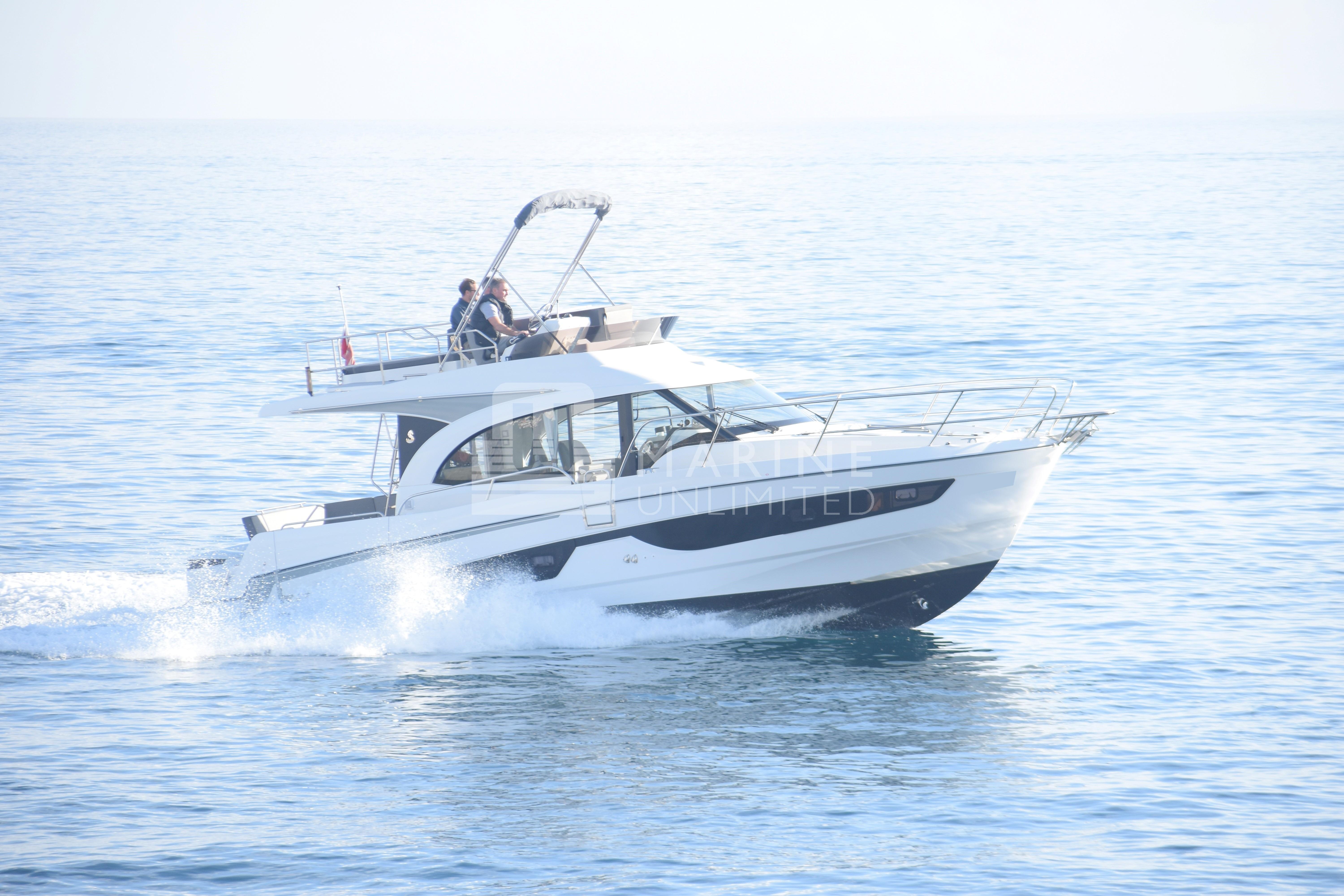 2023 Beneteau Antares 11 Fly